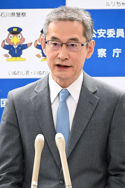 今年1月、仮装身分捜査の導入を発表した露木康浩元警察庁長官。警察は5月にこの捜査法で容疑者の検挙に成功した