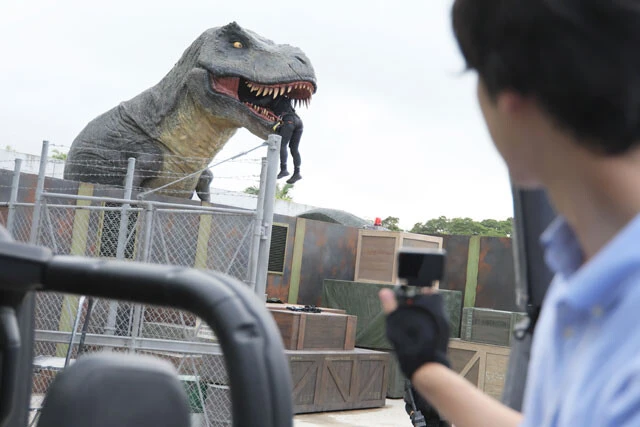 目玉アトラクションのひとつであるダイナソーサファリ。初日は3時間待ちだった