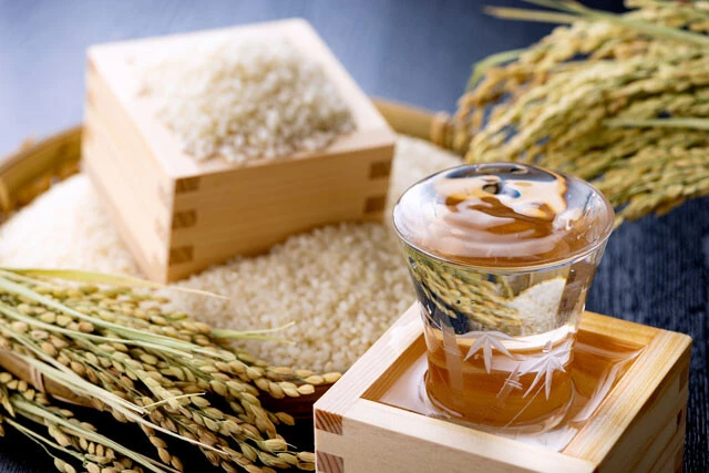 日本の「伝統的酒造り」は、ユネスコ（国連教育科学文化機関）の無形文化遺産にも登録されている（2024年12月）。しかし、今やその存続に大きな危機が迫っている……！