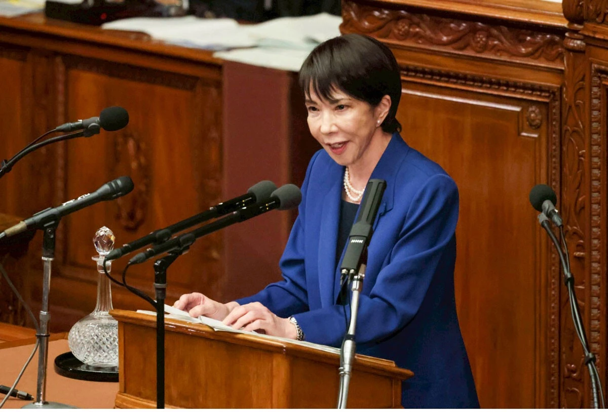 就任から1カ月もたたないうちに苦境に立たされた高市首相