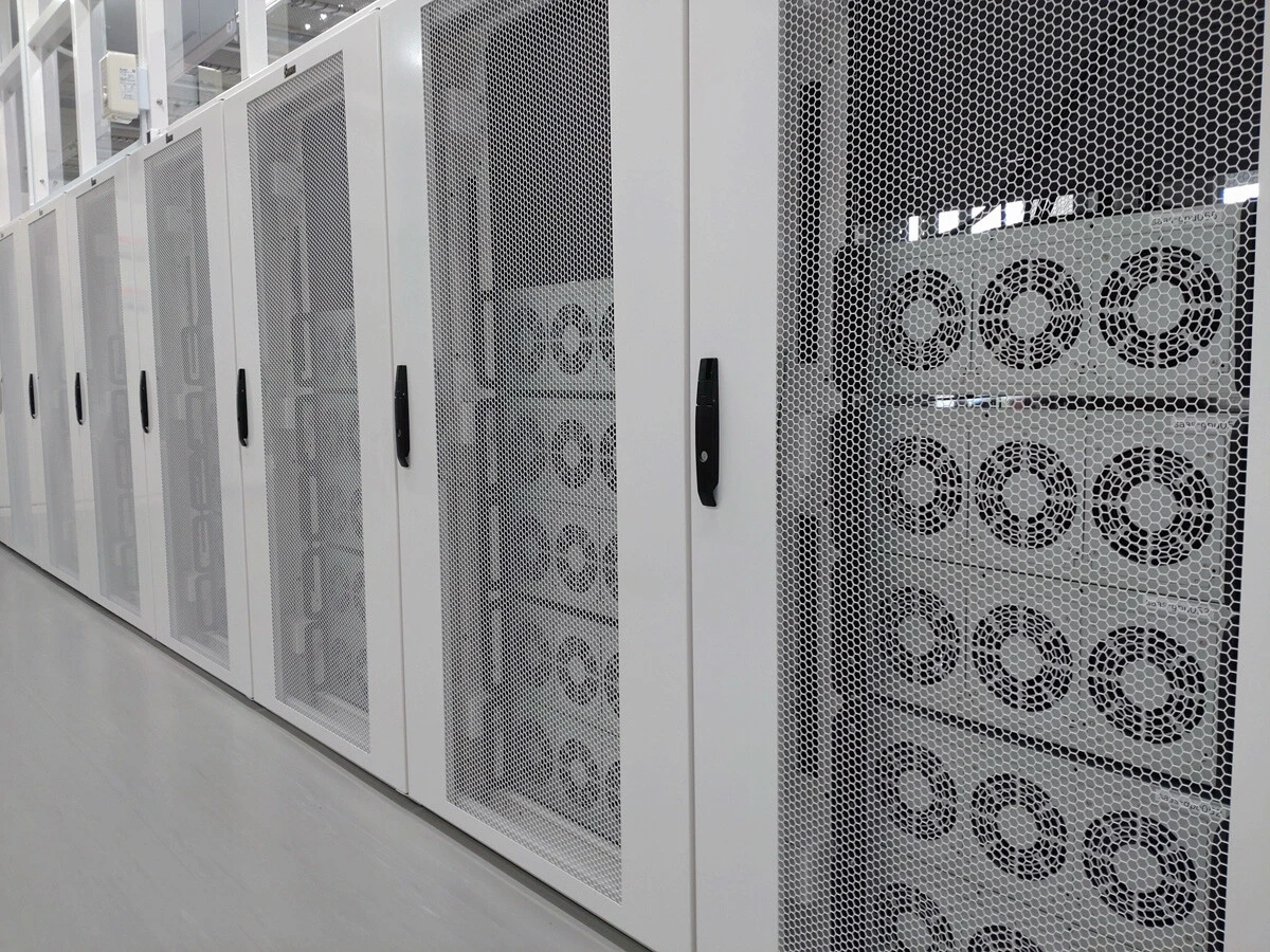 「上物も新築に比べて一定のコストを抑えることができた。一方で建築当時の資料が揃っていないなど、廃校ならではの苦労もあった」（志倉氏）