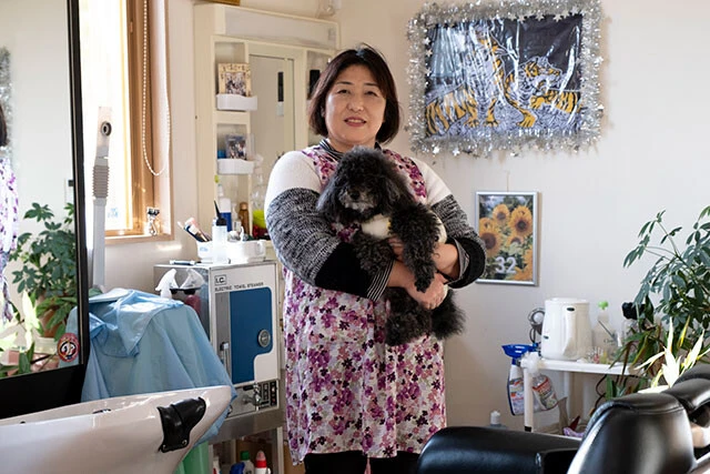 大槌町で2018年にヘアサロンを再開した佐藤さん。それまでは仮設店舗で営業していた