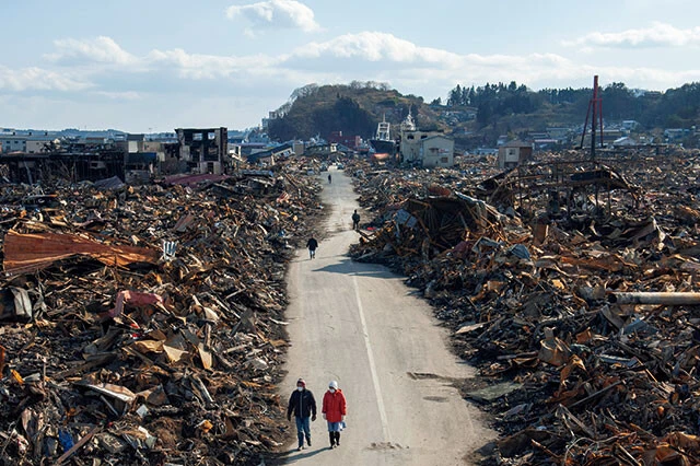 【2011年・宮城県気仙沼市】現在は撤去されている歩道橋の上から撮影した写真