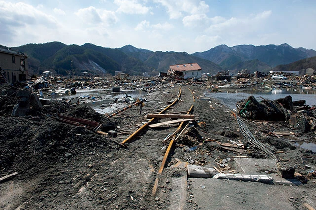 【2011年・岩手県上閉伊郡大槌町　三陸鉄道 大槌駅方面】