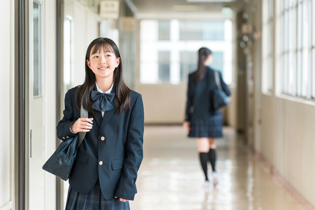 修学旅行代がいきなり20万円増額!?「高校無償化」で私立校を選択した庶民家庭の嘆き