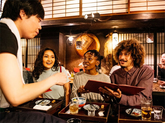 日本人冷遇の可能性も!?「外国人向け二重価格」は是か否か