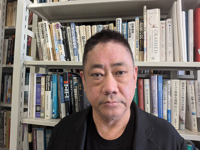 「贅沢」を求める人の心が多くの産業を生み出した歴史をたどり、消費文化の今後を占う！『贅沢と欲望の経営史 あなたはなぜ今日もスタバに行ってしまうのか』（著：坂出 健）