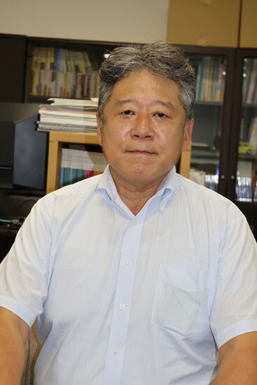 「避難所・避難生活学会」代表理事の水谷嘉浩氏は、今回の熊本地震の翌日に現地入りし、熊本県宇城市の避難所の段ボールベッド設置を差配した