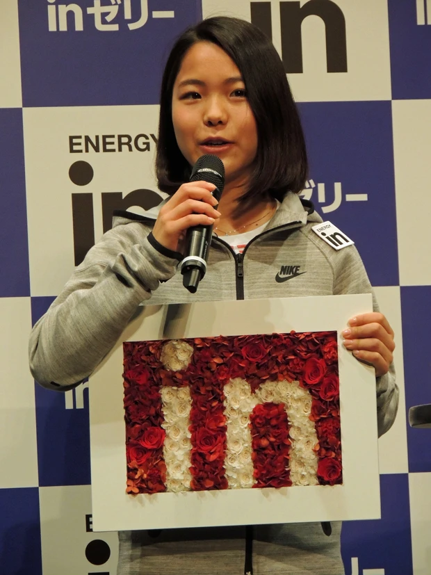 太田からのプレゼントはフラワーボックス。部屋の真ん中に飾るそう