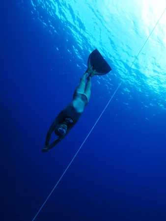 １１５メートルを記録したのは、「コンスタント・ウィズ・フィン」という足にフィンを付けて潜る種目（撮影／長江藍）