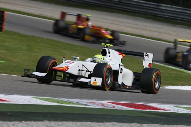 F1の登竜門GP2に今年から参戦。まだ思うような結果は出せていないが、強敵ぞろいのカテゴリーで奮闘を続ける