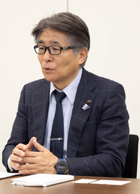 山本昌邦 現役時代はヤマハ発動機サッカー部(現ジュビロ磐田)でDFとして活躍。1992年からU-20日本代表コーチを皮切りに、その後U-20日本代表、U-23日本代表監督、A代表コーチなどを務め、中田英寿や松田直樹、松井大輔ら、数多くの選手たちを育成。23年からナショナルチームダイレクターに就任、森保ジャパンを支える