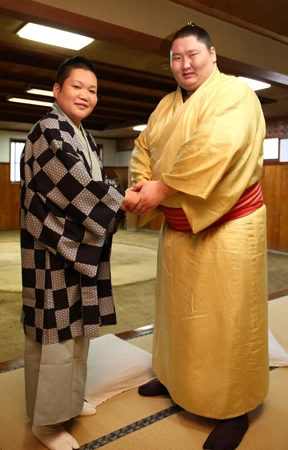 聞き手は、相撲界と様々な関わりを持つ落語家の三遊亭歌橘氏が務めた