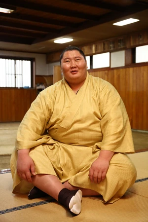 昨年十一月場所の前はストレスと過労で体調を崩し、明らかに調整不足だった。初場所ではどんな相撲を見せるか