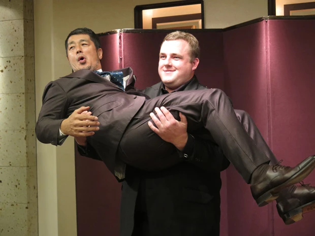 参戦発表会見では、高田延彦RIZIN統括本部長を軽々とお姫様抱っこし怪力をアピール