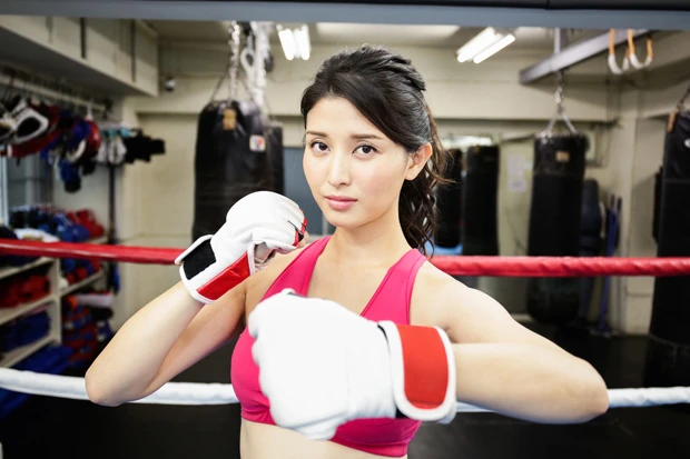 オープンフィンガーグローブを装着し、早くも戦闘準備OK!?(撮影/ヤナガワゴーッ!)