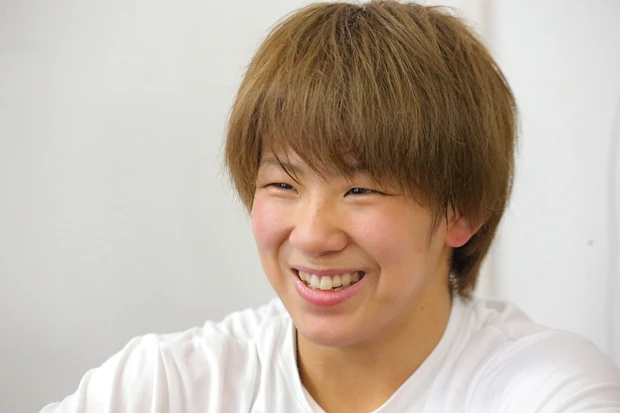 負けず嫌いは子供の頃から。5歳上の姉との喧嘩は警察が家に来るほど壮絶なものだったという