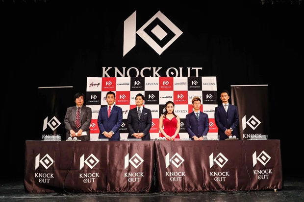 梅野源治(右端)、那須川天心(右から2番目)という日本キック界が誇る至宝の参戦も決定。スペシャルサポーターにはグラビアモデルの紗綾(さあや)が就任