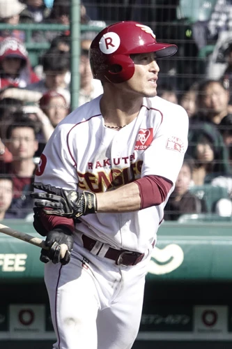 長年オリックスで活躍した守備の名手はこの日も好守備を連発。「まだ守れるということは見せられた。一本でも多く安打を打ちたいという気持ちで練習してきた。まだ野球を続けたい」。38歳のベテランは新天地を求める