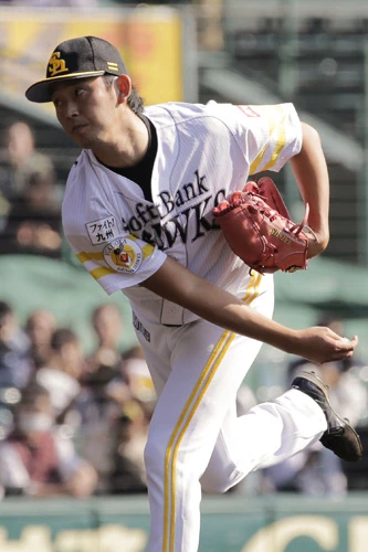 08年ドラフト1位と期待された右腕も、昨年挙げた1勝のみであえなく戦力外に。トライアウトでは参加者最速にして自己新記録となる148キロを計測。「偶然、後ろを見たら148キロが出ていたので驚きました(笑)」