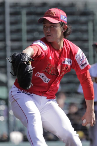 ケガに悩まされ続けた左腕は、今季、BCリーグ福島ホープスに所属。「1年間ケガなく思い切り投げられた。プロは即結果が求められる場所。今年はその準備の年で変化球も覚えた。福島で結果を待ちます。めっちゃ寒いけど(笑)」