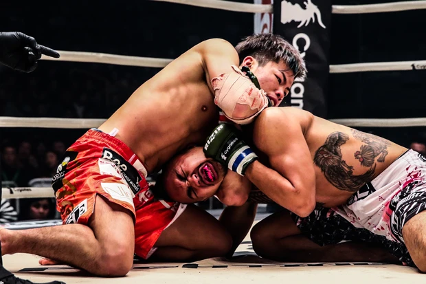12月29日の2日後、大晦日には絞め技で一本勝ち。2試合とも練習経験の浅いMMAの技術で勝利した(c)RIZIN FF/Susumu Nagao