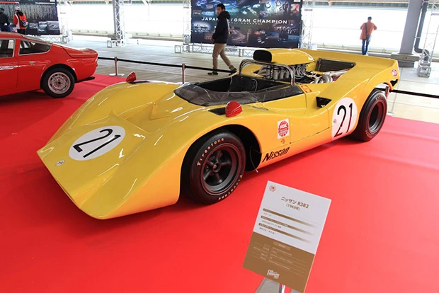 こちらは６９年型、ニッサン３８２！　ライバルのトヨタ７と数々の名勝負を演じた、日本のモータースポーツの最初のピークがこの時代！