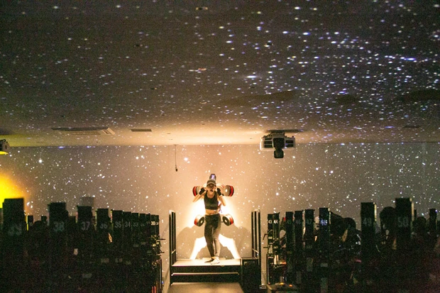  まるで宇宙空間！ これはテンションが上がる