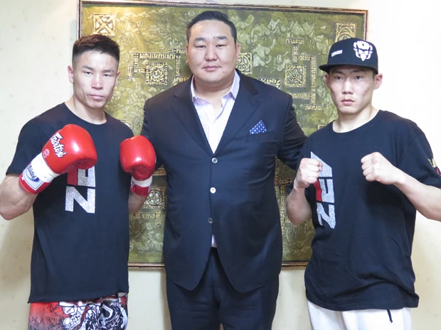 トーナメントを勝ち抜いたモンゴル人選手。この両者は、５月２８日に愛知で行なわれたキックボクシングイベント「Ｋ－ＩＮＧ」に出場した