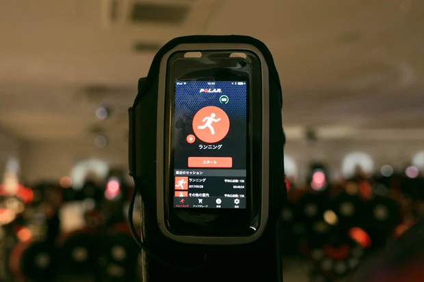  心拍計ポラールと連動して、心拍数や消費カロリーが表示される