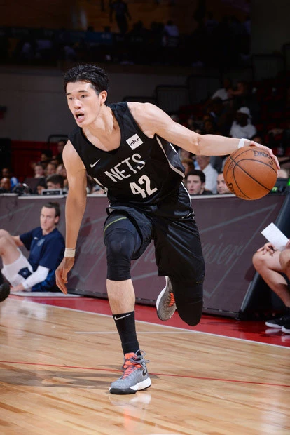 ファジーカスと八村の2次予選出場が不確定ななか、新たな戦力として期待がかかる渡邊。ブルックリン・ネッツの一員としてNBAサマーリーグの5試合に出場。決勝トーナメントではスタメンに抜擢されるなど存在感を示した