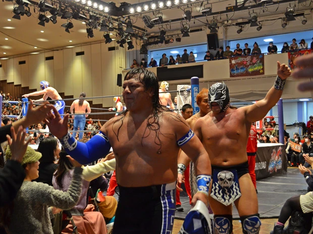 大会最終日の決勝では見事、ゲレーロスが「兄弟タッグトーナメント」初代覇者となった。