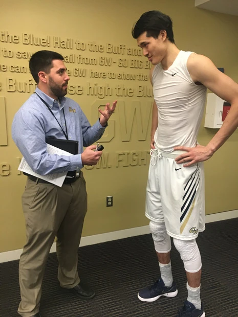 英語でのメディア対応も堂々としたもの。