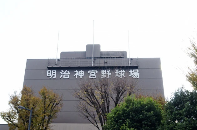 なぜか今年はずっとマジメなバレンティン。彼を支えるヤクルトの"新加入の３人"とは？
