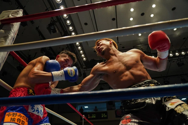 8月24日、日本スーパーウェルター級暫定王座決定戦を勝利。試合後、3歳の愛娘が白血病と闘っていることを公表した