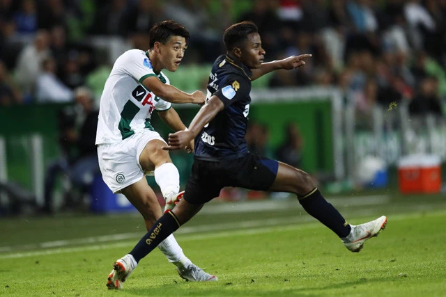 リーグ開幕戦でいきなり今季初ゴールを挙げたものの、チームは大敗。第2節も敗れたが、続く第3節では決勝点の起点となるロングパスを通すなど、チームの攻撃を牽引している