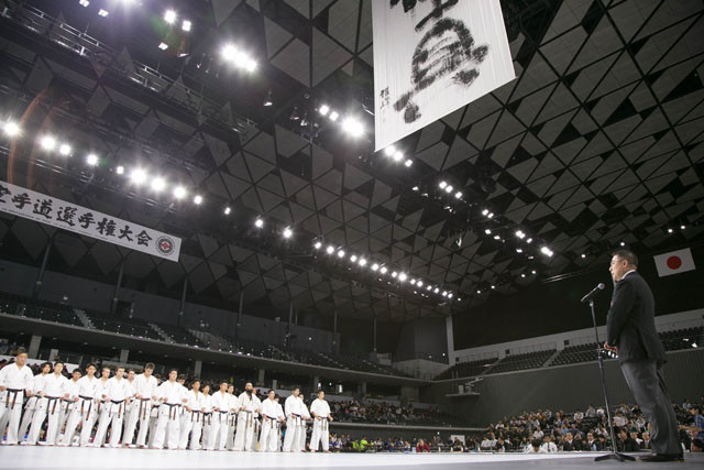 極真会館「第５０回オープントーナメント全日本空手道選手権大会」は、２３歳の上田幹雄が初優勝 - スポーツ - ニュース｜週プレNEWS