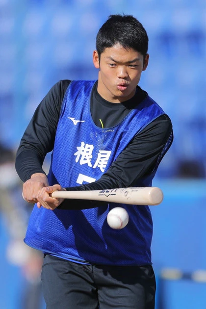 ケガで2軍キャンプスタートの中日・根尾。両親とも医者で成績も超優秀だったウルトラルーキー