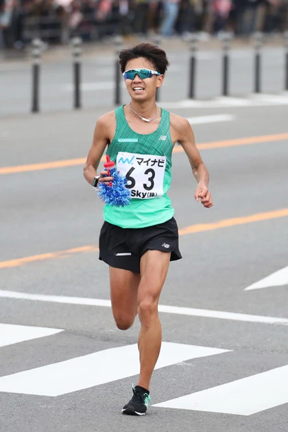 昨年12月の福岡国際マラソンでもMGC出場権獲得を狙っていた神野だが、やはり腹痛の症状が出て失速。東京マラソンは正念場のレースになる