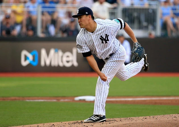 初戦で先発した田中は、6失点で1回持たずに降板。試合後、球場やマウンドなどの問題について「それはなかった」と語ったが......