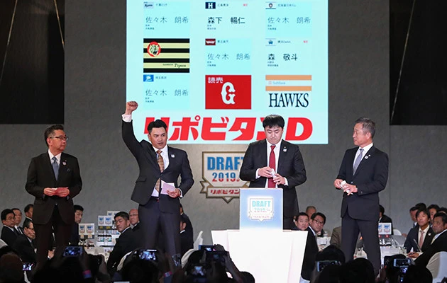 ドラフトで佐々木朗希を指名したのは日本ハム、ロッテ、楽天、西武とすべてパ球団だった