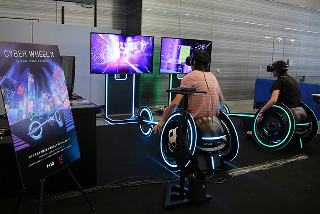 車いすレーサーのVR体験は男性に人気だった