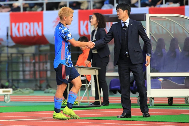 森保監督から熱い信頼を受ける堂安は「4人目のオーバーエイジ」を自覚する