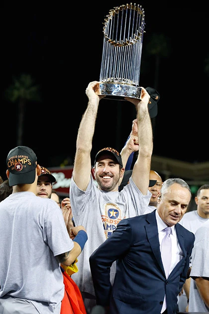 メジャーリーグ王者は汚れていた? アストロズ「サイン盗み疑惑」の衝撃手口