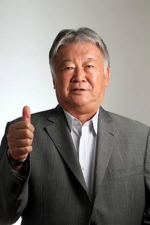 サッカー選手にとって大事なことは、所属クラブで継続的にプレーできるかどうかだと語るセルジオ越後氏