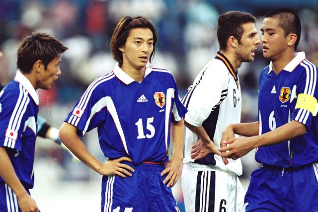 途中出場でも懸命にプレーして、チームの勝利に貢献した高田(中央)