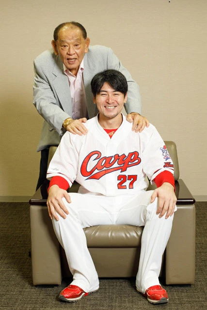 江夏豊に「強いカープ」の復活を誓う! 広島東洋カープ・會澤翼「若いキャッチャーが出てきて、僕自身、『まだまだレギュラーの座は安泰じゃない』という気持ちにさせてもらえる」