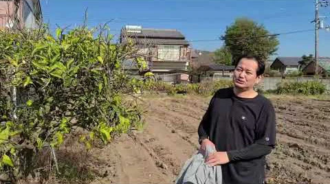 『野村貴仁』あの怪人・野村が農家に転身していた。撮影スタッフからはなぜか「先生」と呼ばれ、カメラの前で突然、ブチ切れる衝撃シーンも。滑舌が悪すぎて発言が聞き取れない場面も多々あるが、それも含めて味わい深い