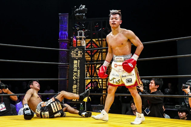 2019年6月にはAbemaTVの企画で亀田興毅と特別ボクシングルールで対戦。元3階級王者を圧倒した