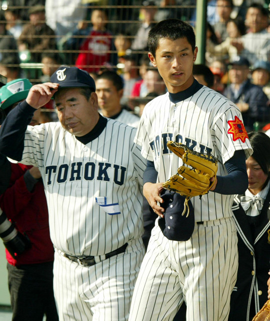 相次ぐサプライズ退任で思い出す、高校野球史に残る名将たち